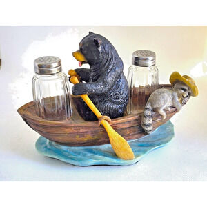 Salt Pepper-Bear-Raccoon-Country-Centerpiece-Animals-Cabin Decor-Table Decor